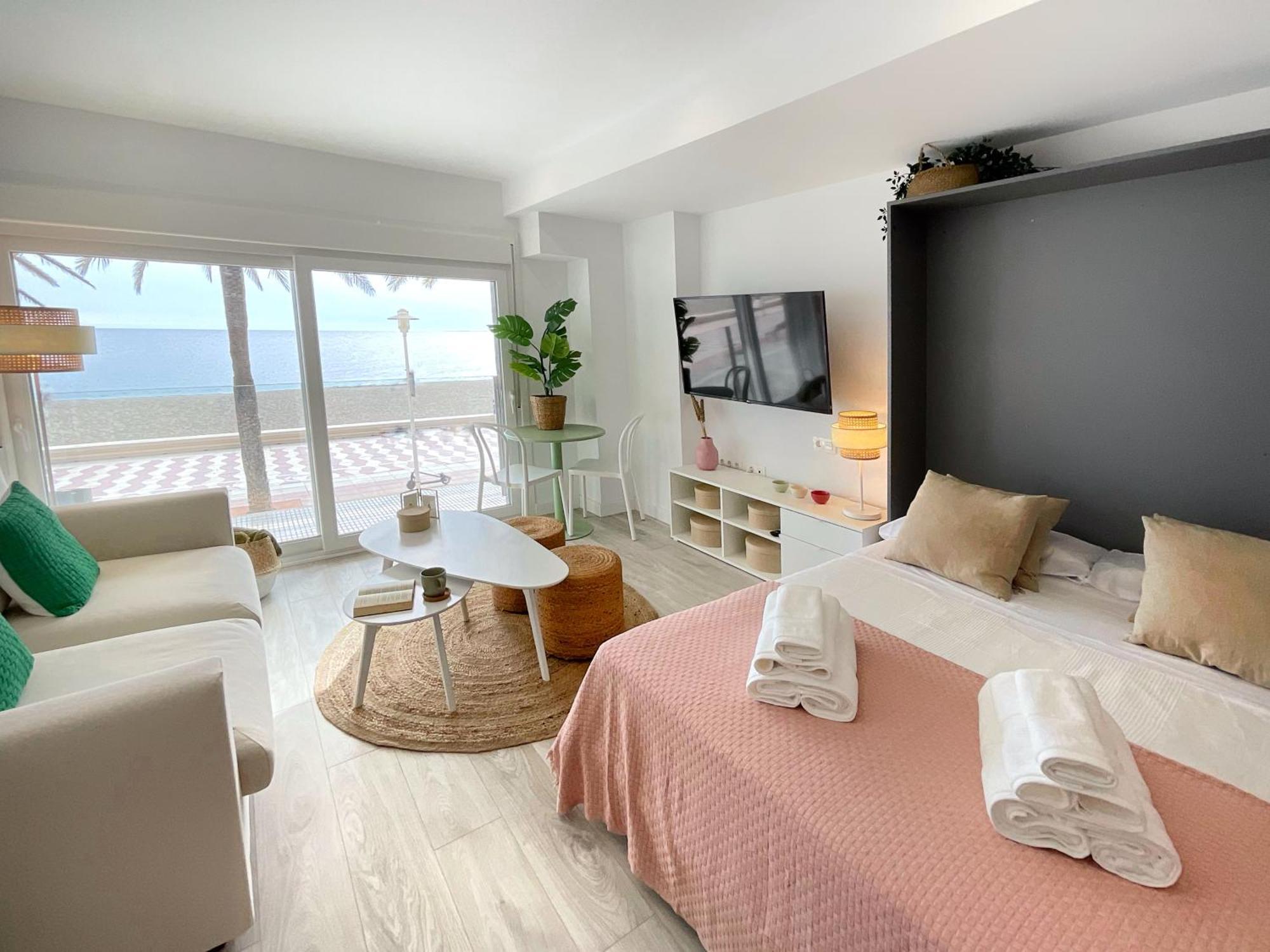 Cs7 Kaleria Suites Альмерия Экстерьер фото