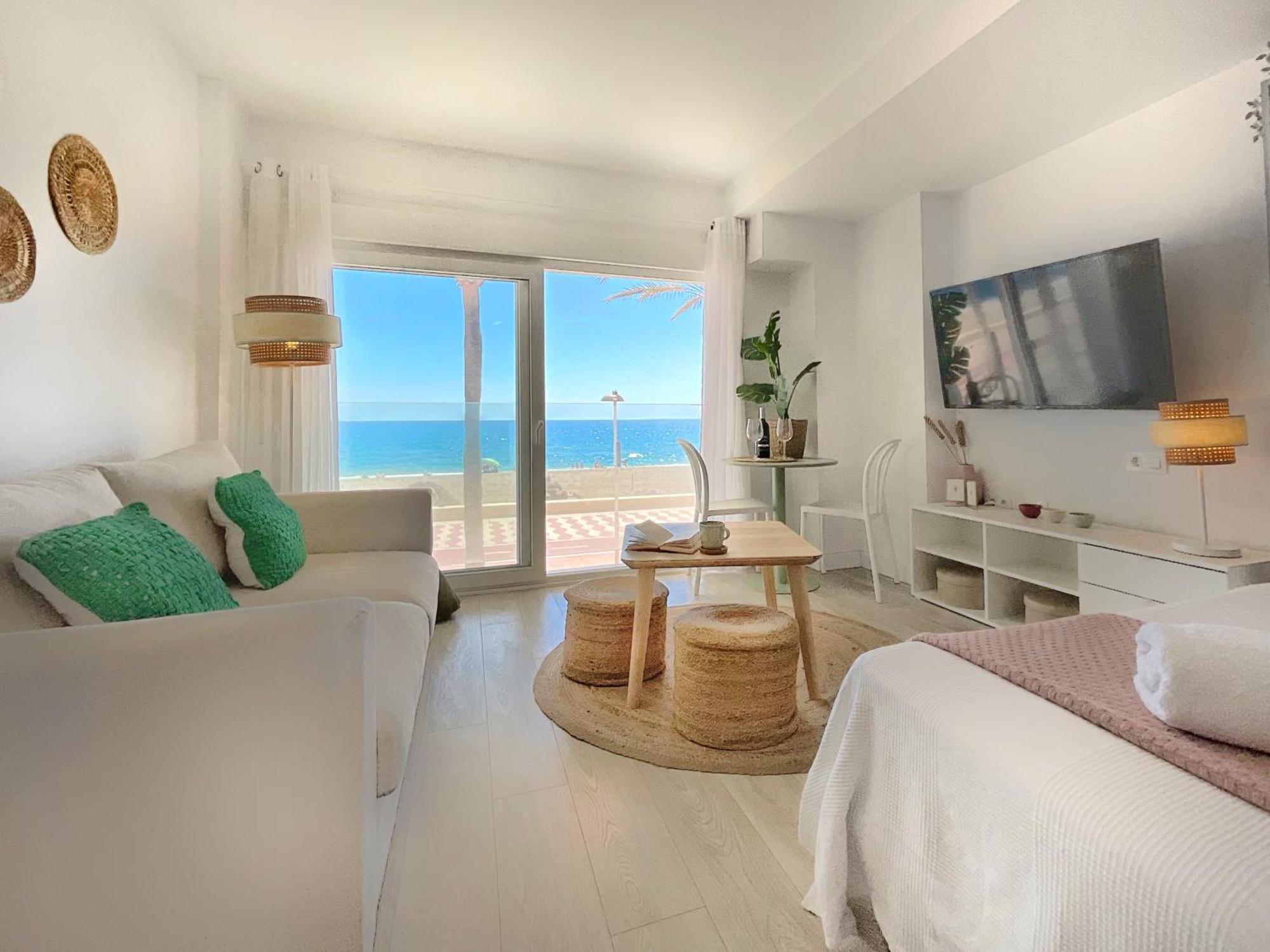 Cs7 Kaleria Suites Альмерия Экстерьер фото