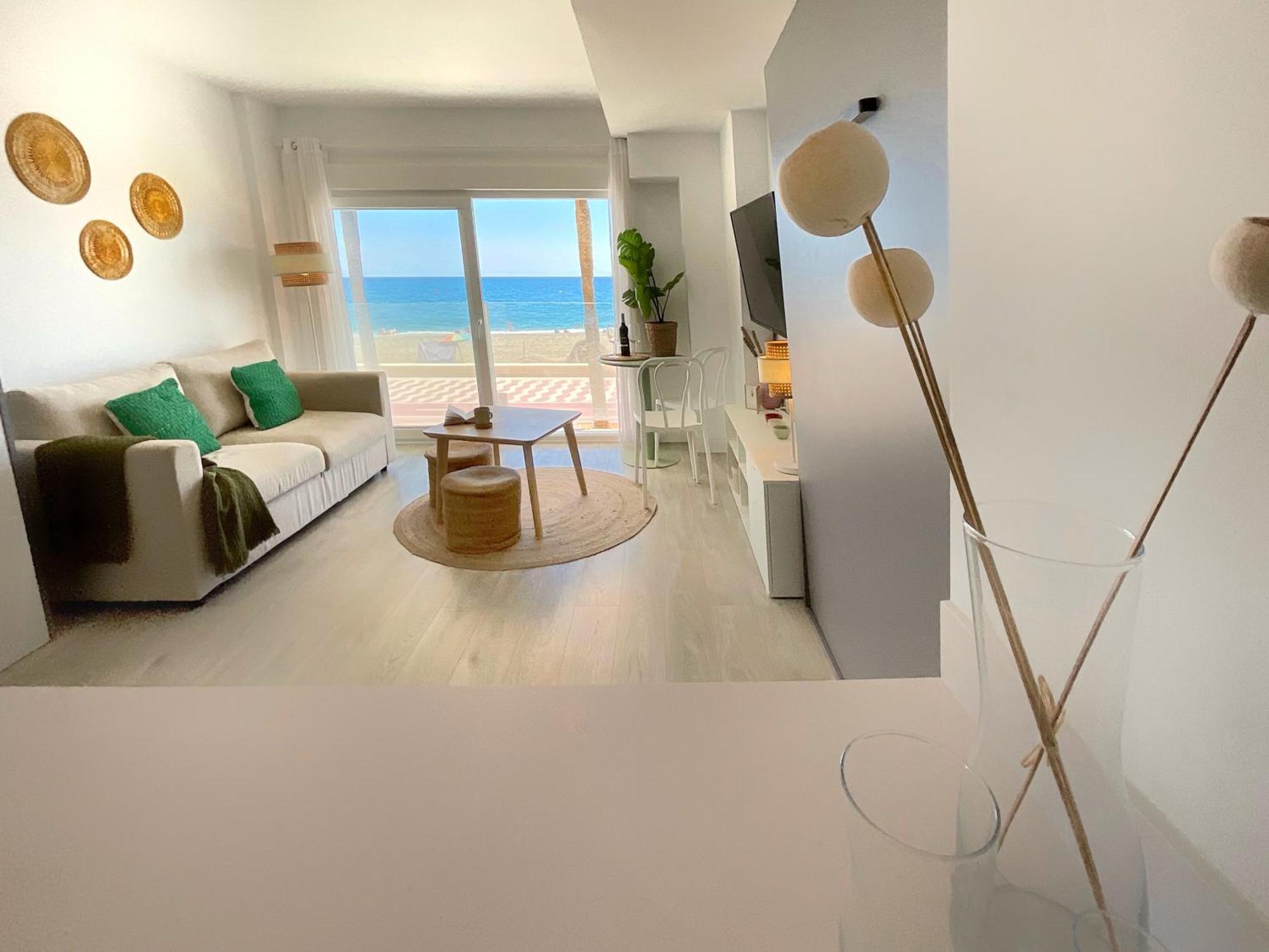 Cs7 Kaleria Suites Альмерия Экстерьер фото